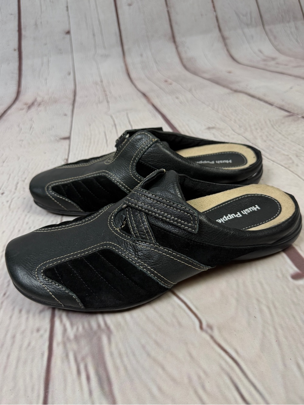 HUSH PUPPIES black leather slip-on casual comfort sneaker shoes, size 8